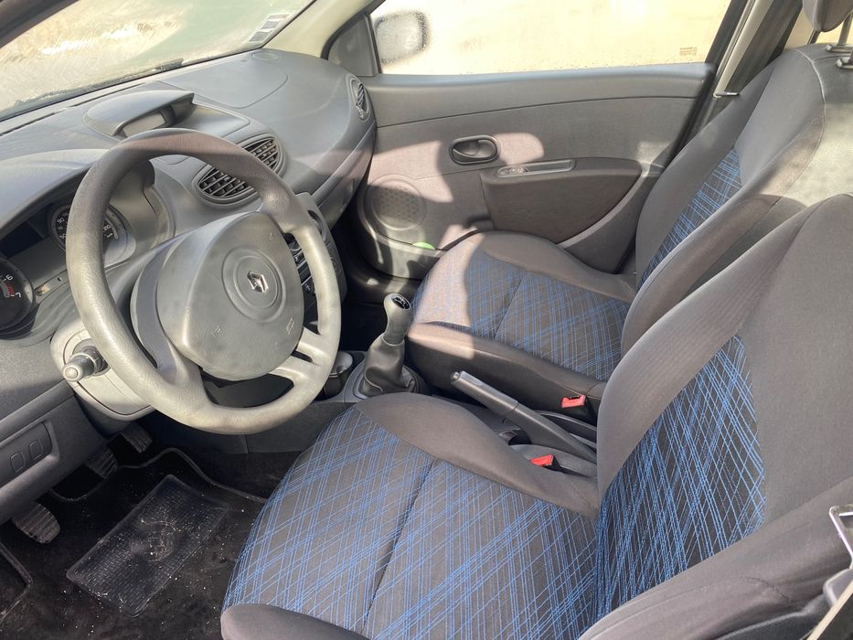 Renault clio III - 1.2 - 75 Cv