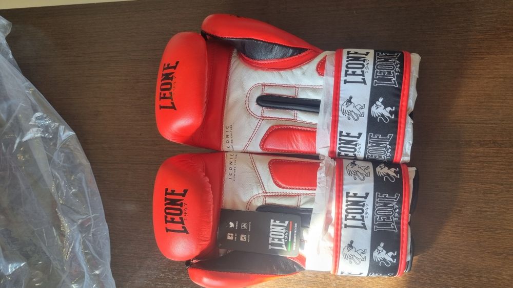 Luvas de boxe novas