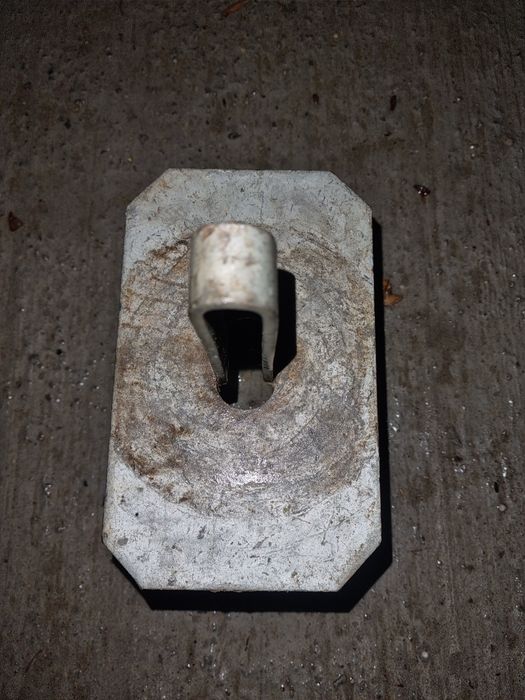 Sprzedam stemple regulowane Korony Trójnogi