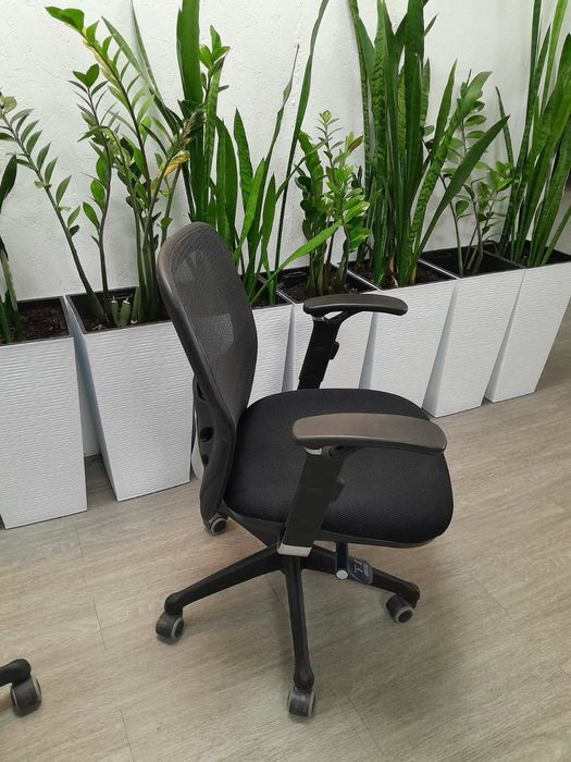 Крісло комп'ютерне офісне