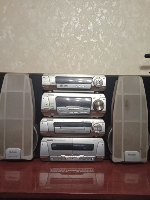 Музичний центр Технікс