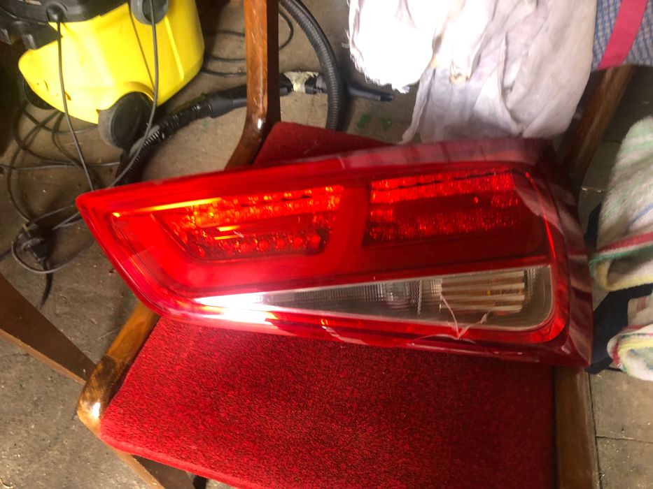 Lampa led, audi a1, 201/14, pęknięty klosz