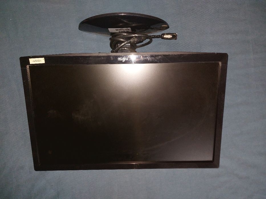 Monitor de mesa fujitsu