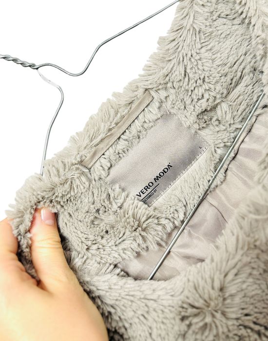 Kurtka futerko krótka beżowo-szara cozy casual L