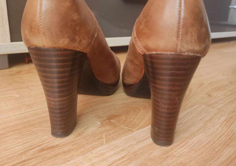 Czułenka skórzane 5thAvenue r.39