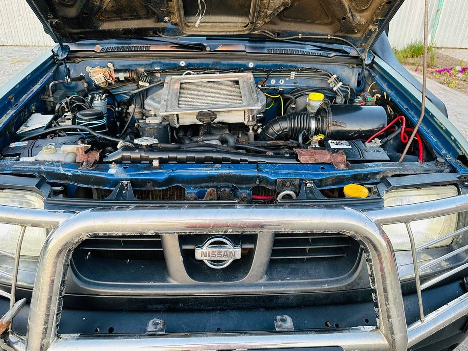 Nissan Navara  4x4 , полный привод 
Двигун працю