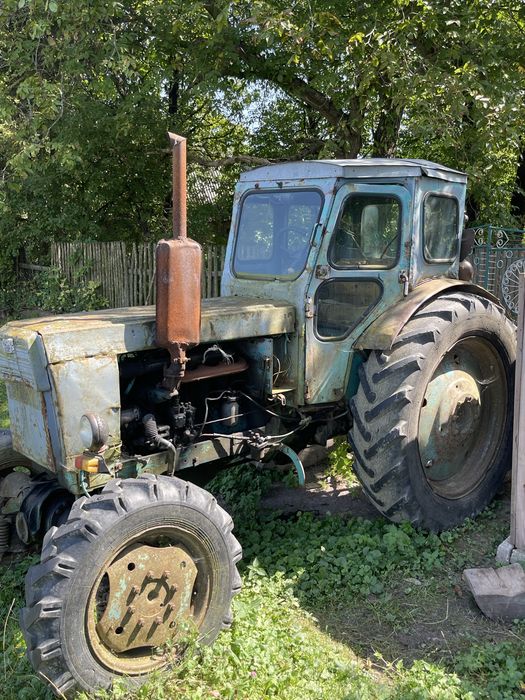 У продажі Трактор т-40