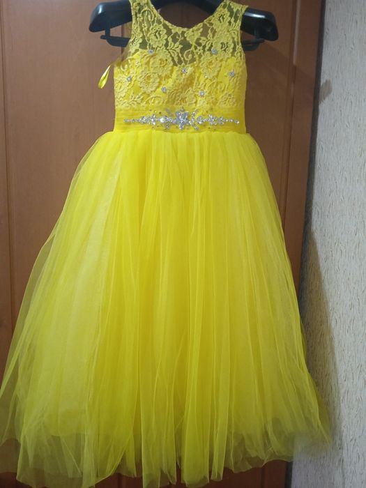 Плаття дитячі, куртки