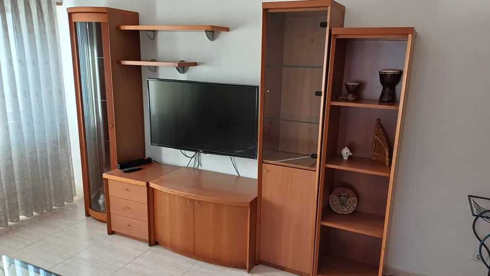 Mobília de Sala de Jantar Moderna e Elegante - Cerejeira