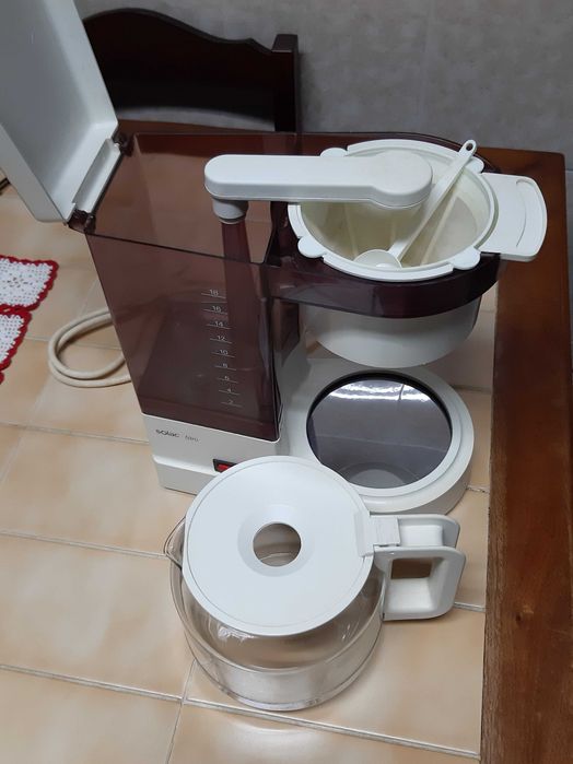 Máquina de café Solac nova
