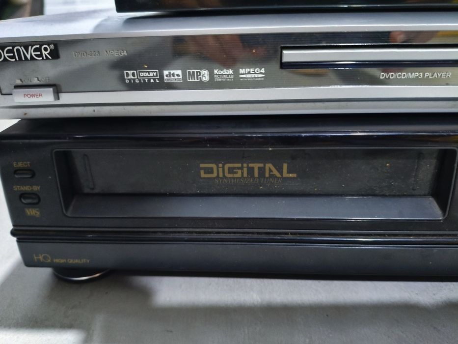 Leitor de DVD e VHS