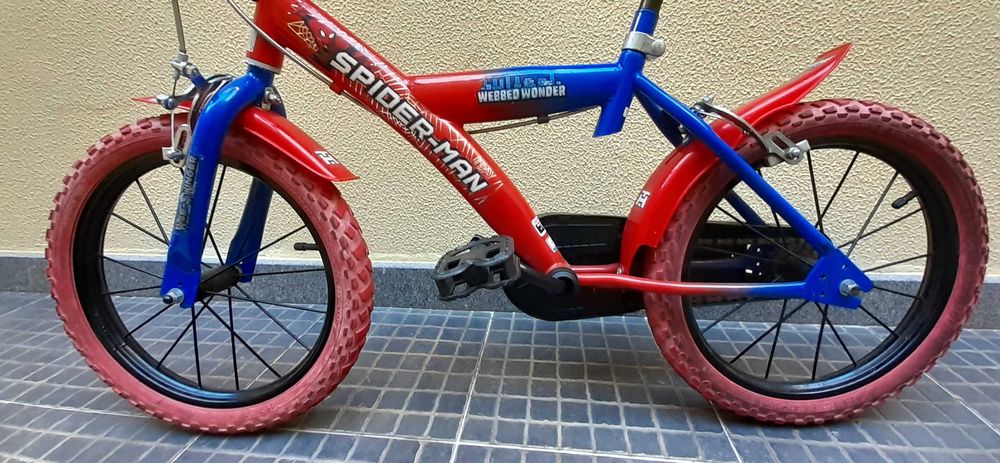 Bicicleta para criança (homem aranha)