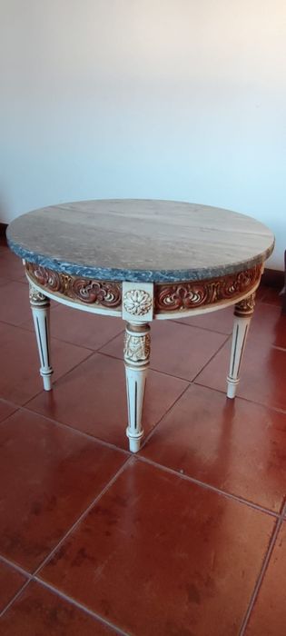 Round Coffee Table64738554376067120