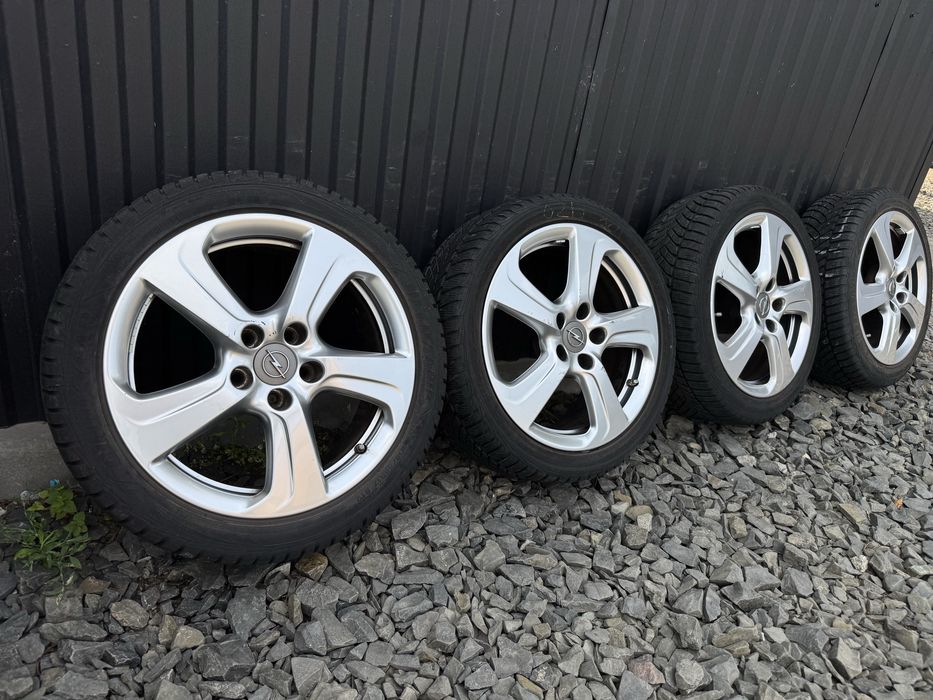 Колеса, диски 5 110 R17 Opel