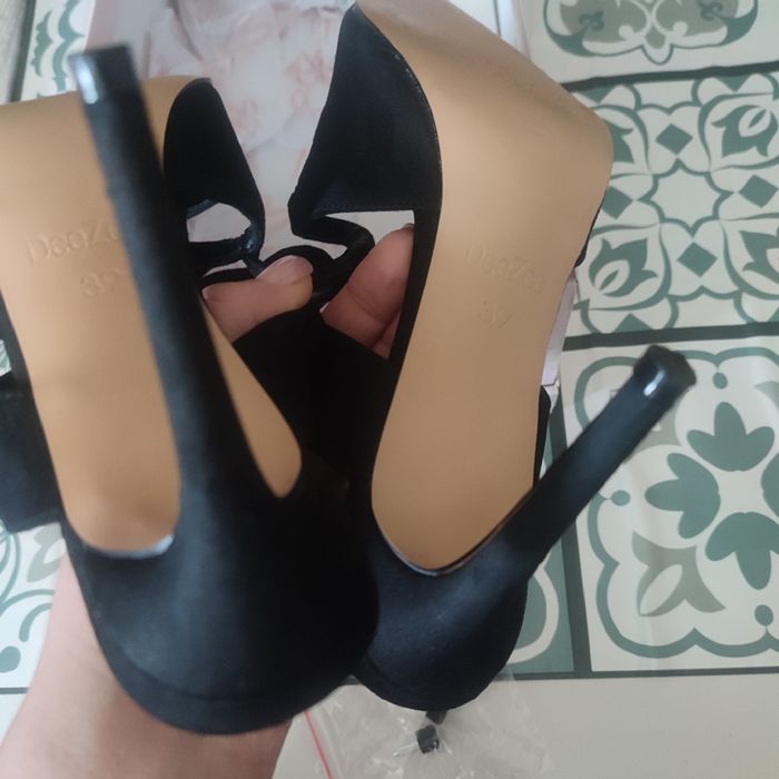 Buty na obcasie DeeZee czarne  rozm.39