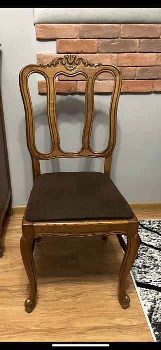 Stół+krzesła, komoda