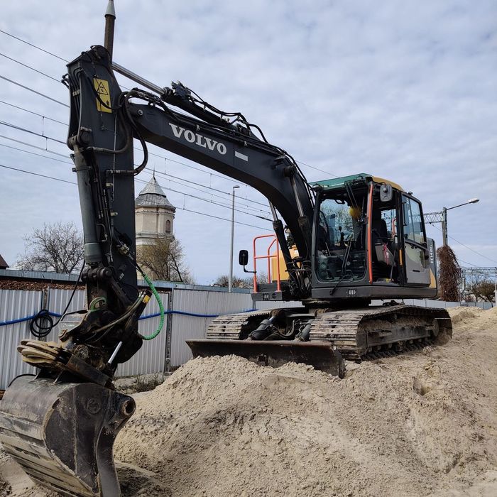Volvo EC 140 EL  Stan bardzo dobry
