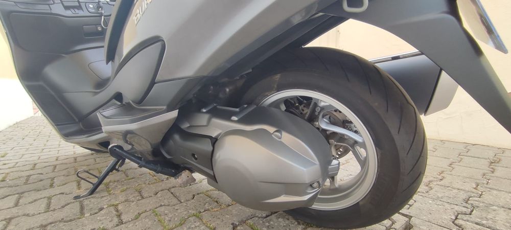 Suzuki Burgman 400