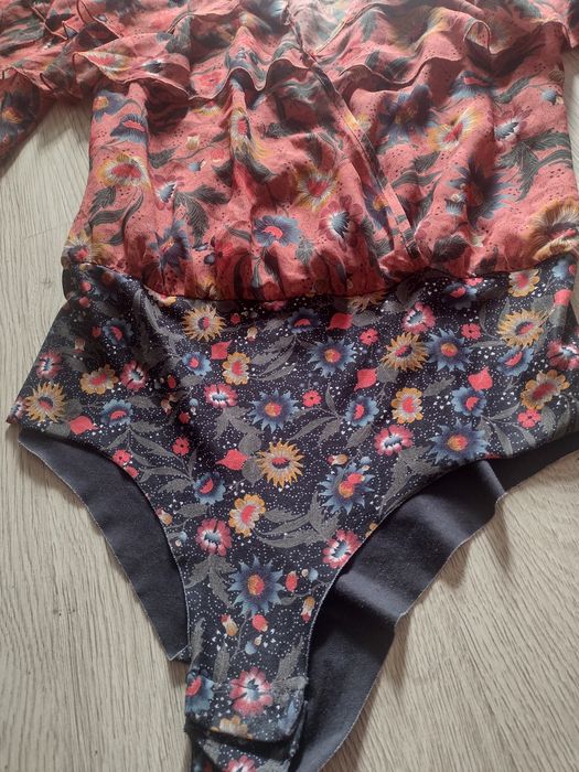 ZARA body falbanki S