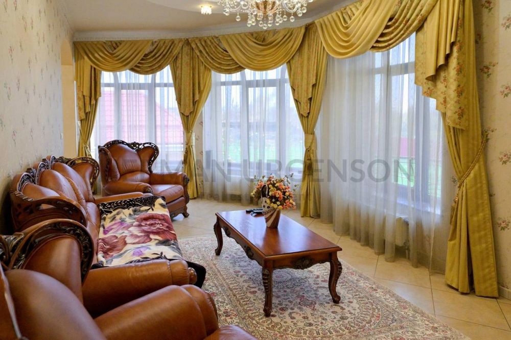 Продаж будинку 404 м.кв / 22 сотки / Минай