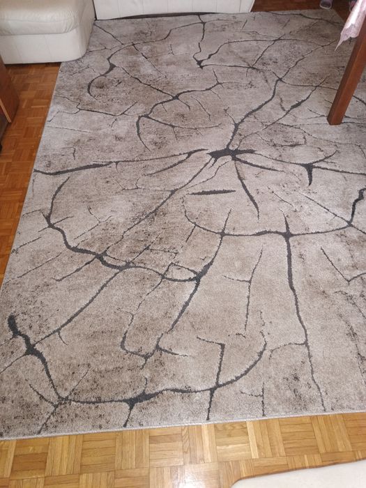 Sprzedam dywan 240x330