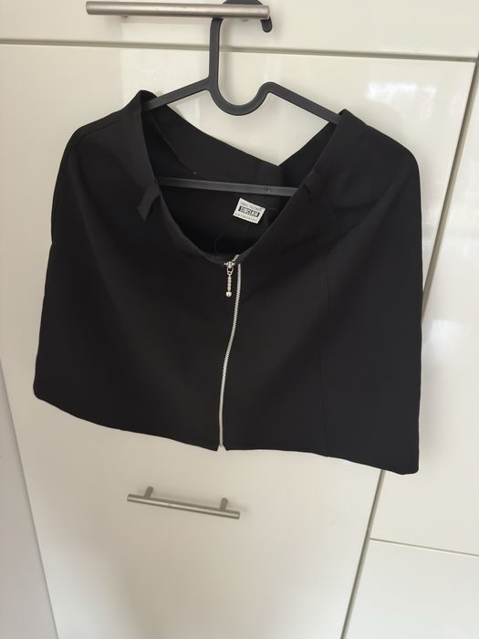 Piękna delikatna spódniczka L