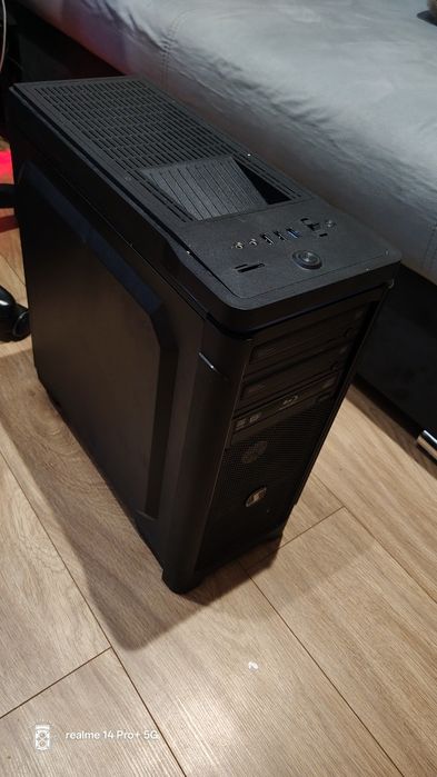 Komputer Silentium PC Intel 4gen 4GB rx550 2GB