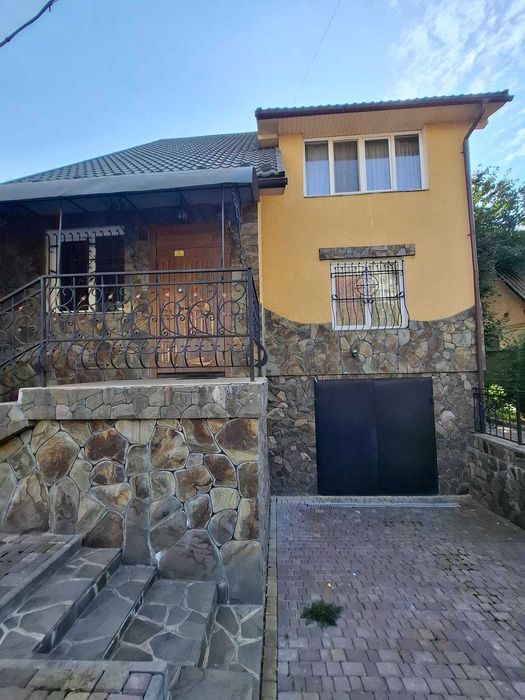 Продаю будинок з комерційним приміщенням в районі ТЦ Арсен. 340м2/7соток