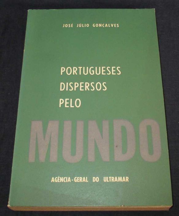 Portuguese People Scattered Across the World (Autographed Book)