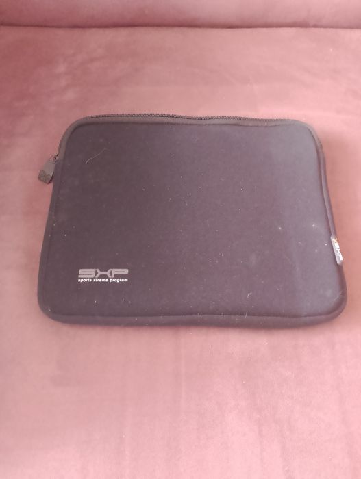 Pokrowiec etui futerał na tablet 9 - 11" stan bdb