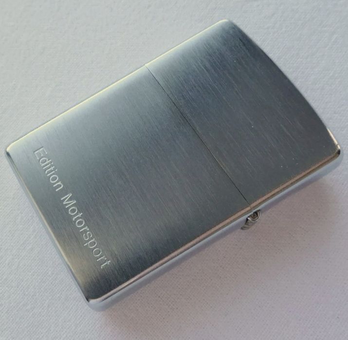 Isqueiro Zippo de coleção raro Mercedes Benz