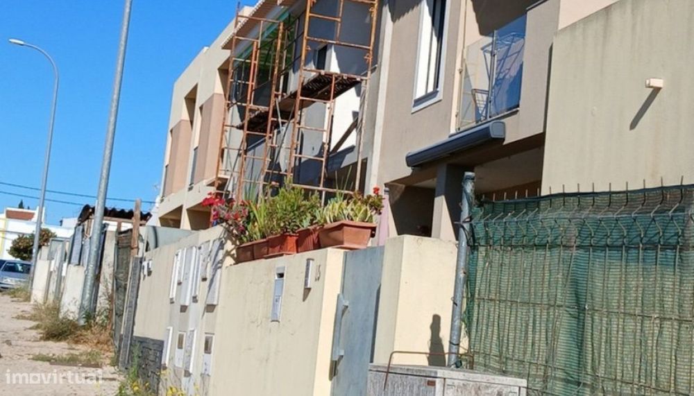 Moradia V2+1 para venda em Lagos, Algarve