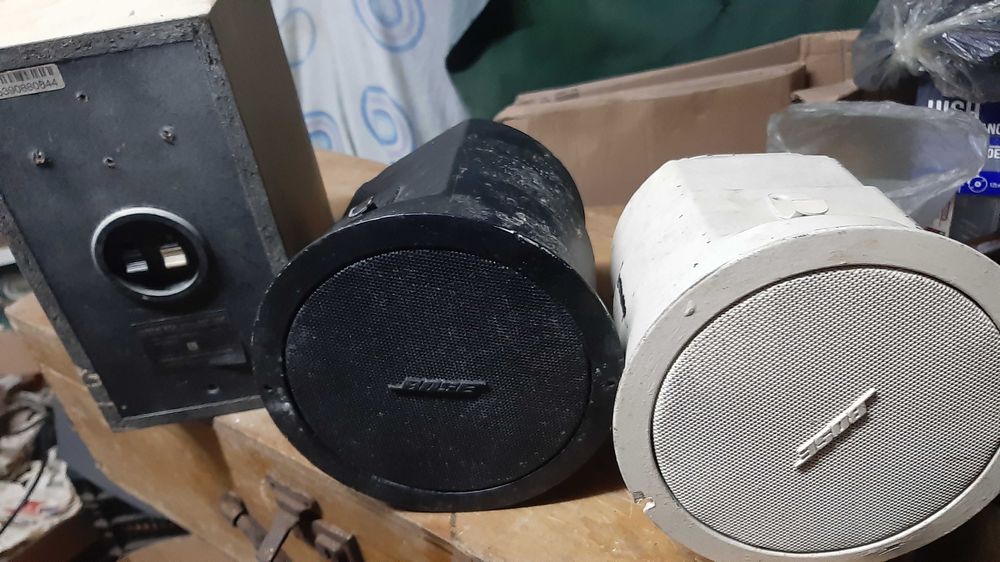 2 + 1 altifalante Boss a funcionarem bem