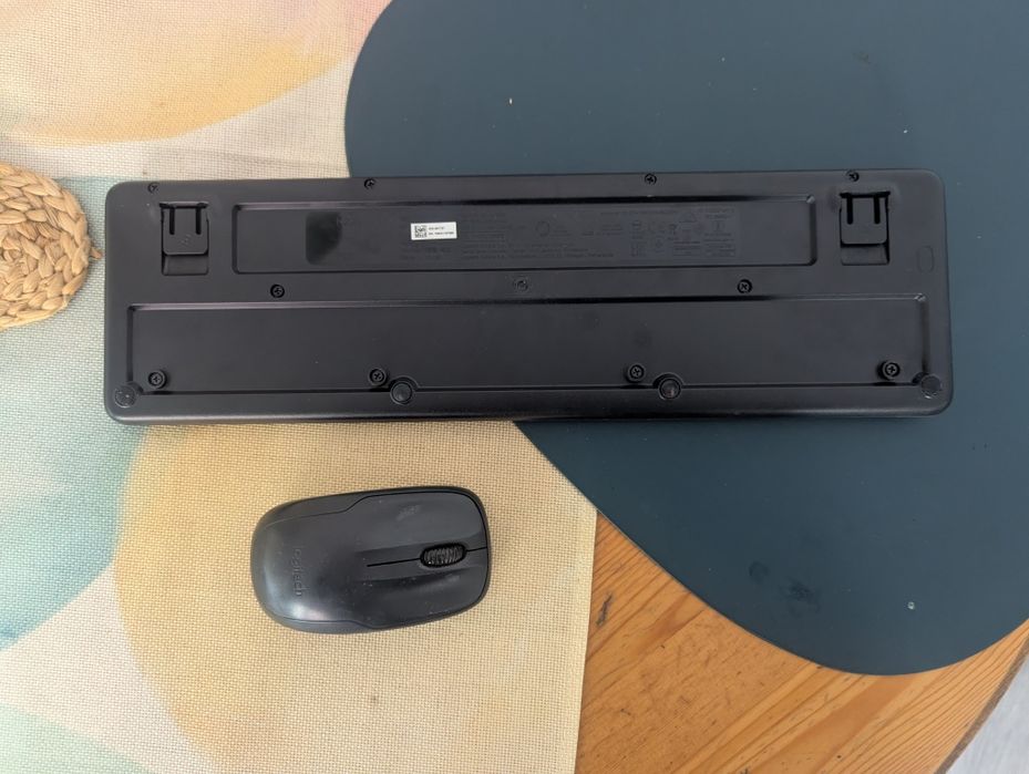 Teclado + Rato Logitech MK220 Wireless USB