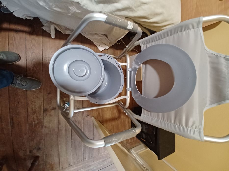 Cadeira Sanita  para quem tem mobilidade reduzida