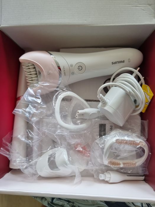 Depiladora Philips + Aparador + Acessórios