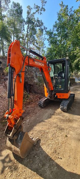 Mini giratória Hitachi zx26U 2016