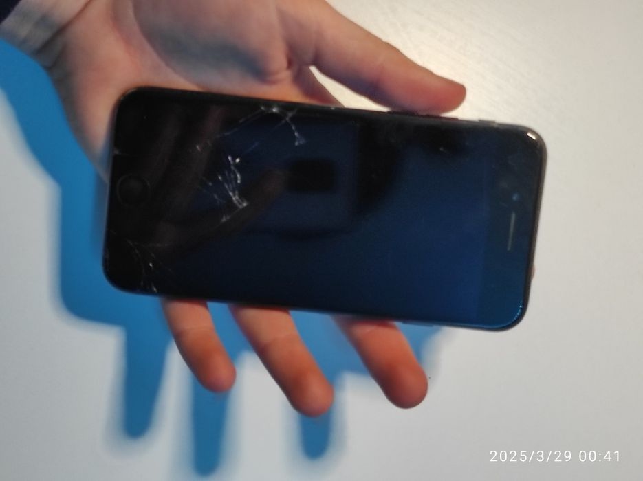 IPhone 7 айфон 7, рабочий айклауд чистый