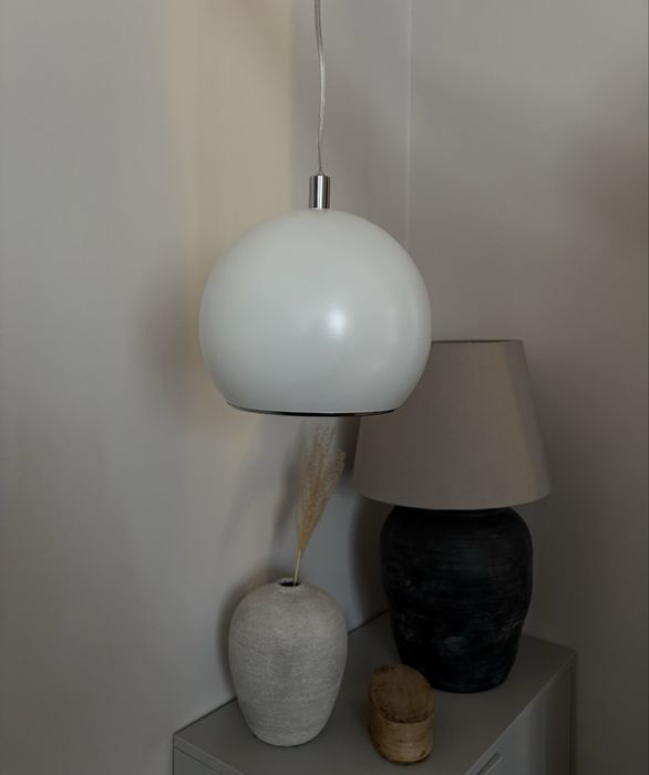Lampa kula wisząca biała metal vintage retro industrial loft