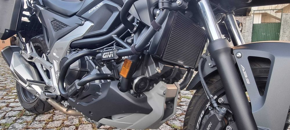 Honda NC750X | 10/2021 | 9.500 km | Extras completos | Estado irrepreensível