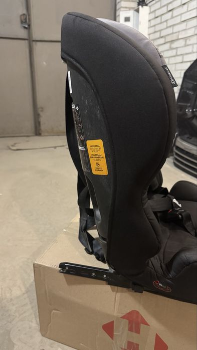 Дитяче крісло kinderkraft isofix