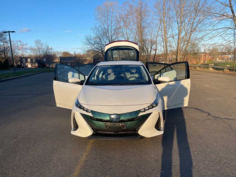 Toyota Prius Prime      2019