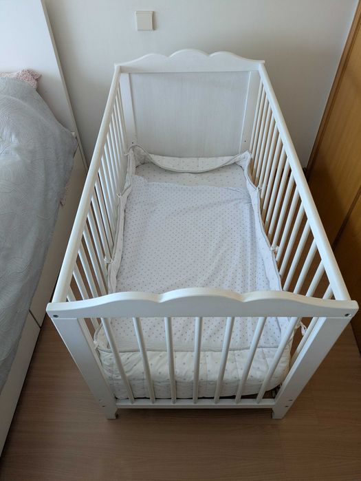 Cama berço ikea SMÅGÖRA branco + colchão + lençois + edredão
