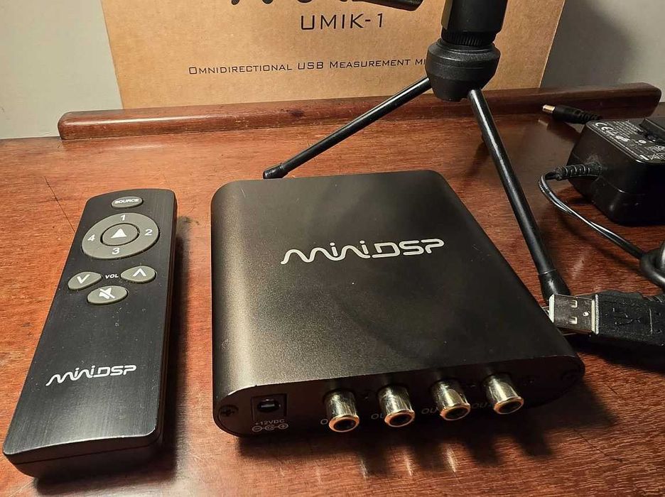 miniDSP DDRC-24 USB DAC DSP Dirac Live plus mikrofon miniDSP UMIK-1