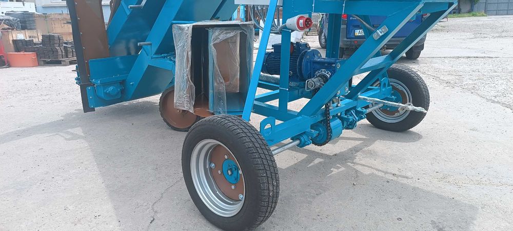 САМОПЕРЕСУВНИЙ Зерномет, ЗМ120У, Зернометатель,Зернонавантажувач
