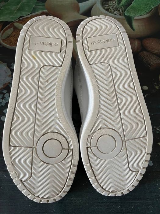 Крассовки Adidas Оригинал 38р.