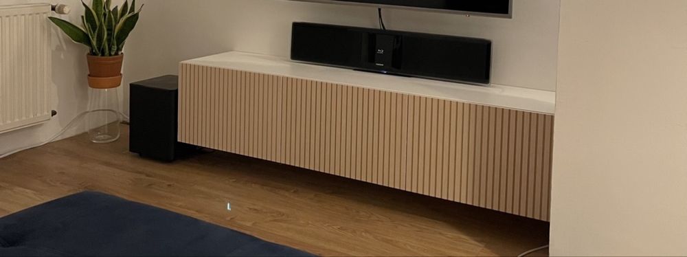 Szafka rtv Ikea BESTA ława tv z drzwiami