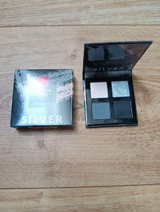 Cienie do powiek Avon Ultra Colour Eyeshadows Silver