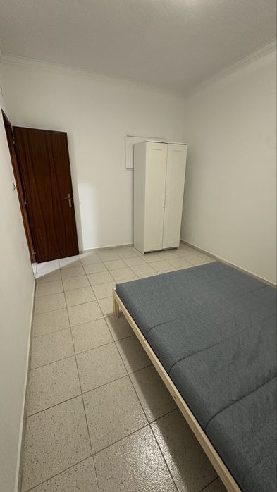 Quarto Para Alugar