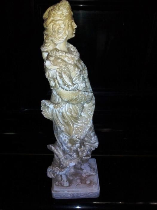 Estatueta Pedra